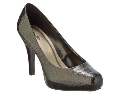 vassie-snip-toe-pumps_100309